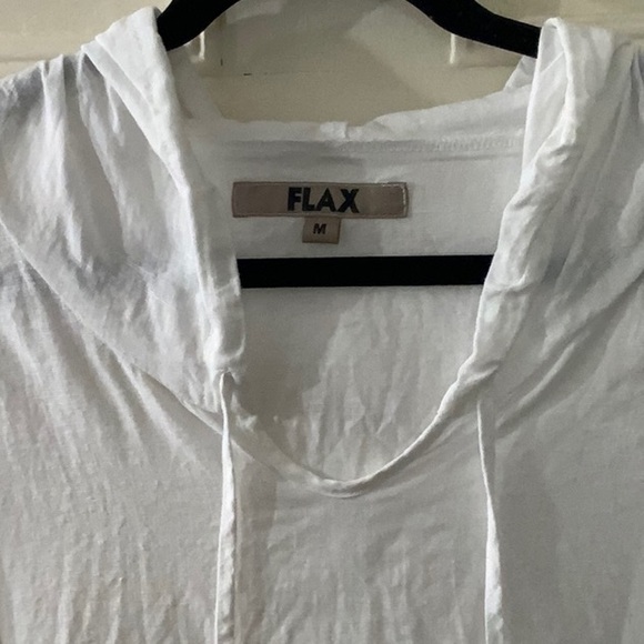 FLAX linen hooded pull-over, white with pockets. Medium - Picture 2 of 3